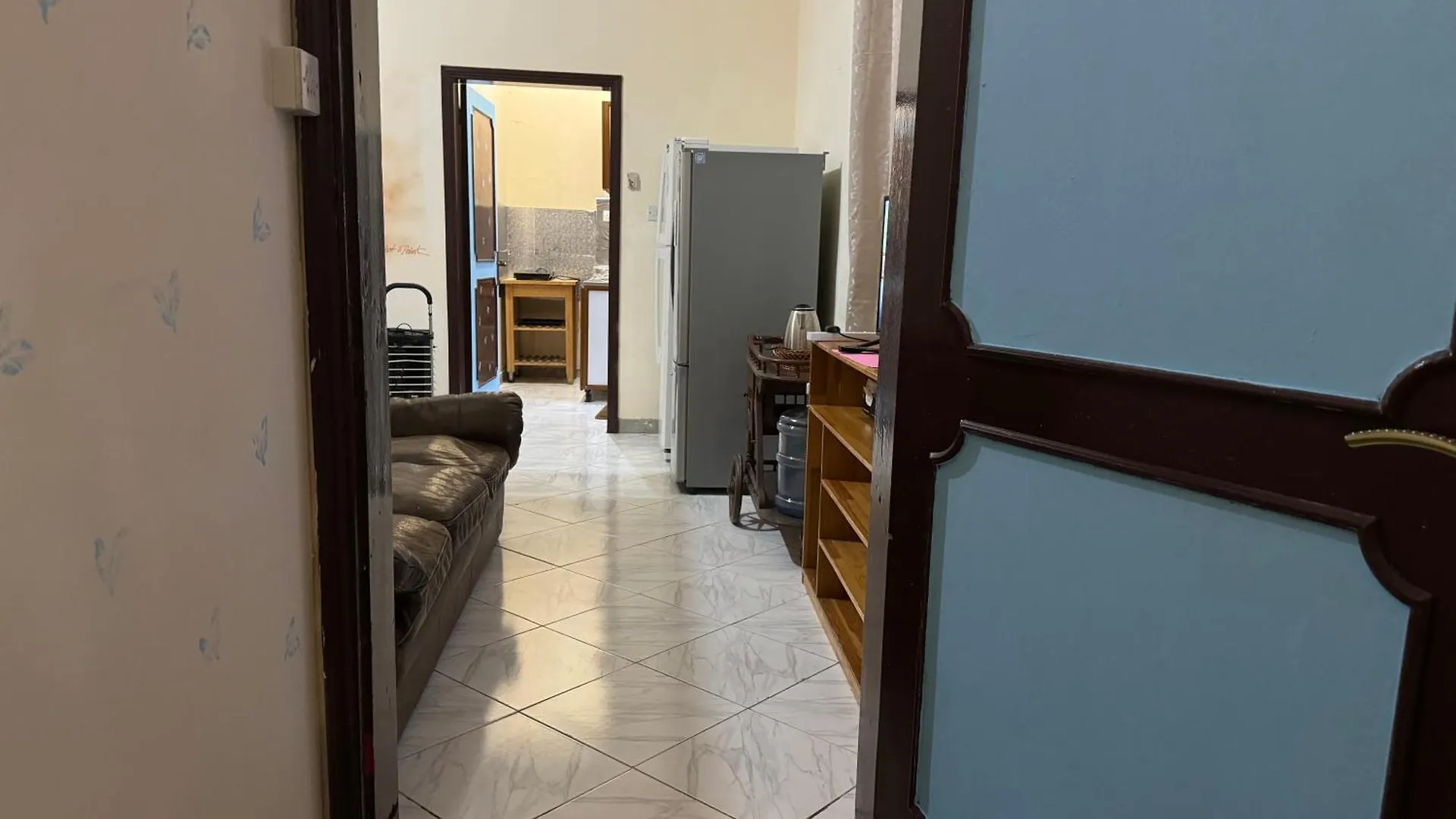 Homestay Backpacker'S Bed - No Parking Space Abu Dhabi